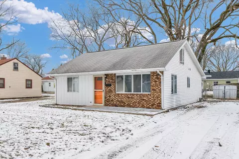 125 Shady Lawn Dr, Rantoul, IL 61866