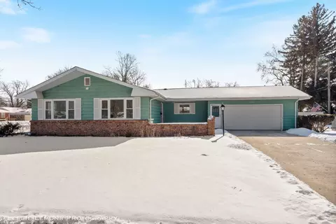 1440 Heather Dr, Aurora, IL 60506