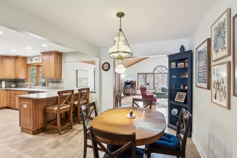 Dining - 600 Briar Ln, Morris, IL 60450 photo 3 of 4
