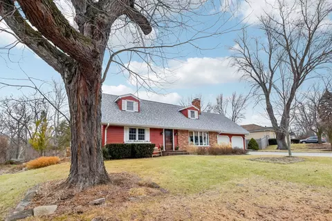 Exterior - 600 Briar Ln, Morris, IL 60450 photo 4 of 11