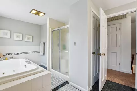 Bath - 600 Briar Ln, Morris, IL 60450 photo 6 of 7