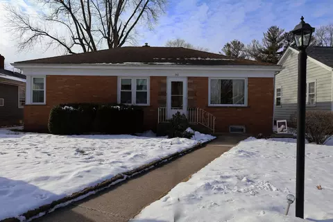 961 S 8th Ave, Kankakee, IL 60901