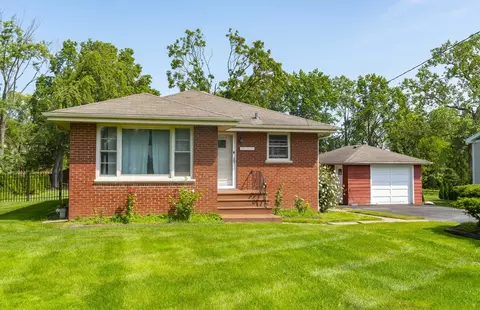11330 73rd Pl, Burr Ridge, IL 60527