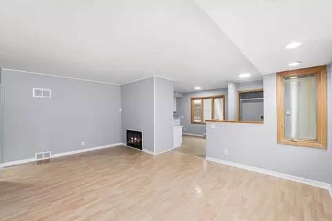 Living - 1002 Lincoln St, Harvard, IL 60033 photo 2 of 3
