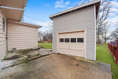 Other - 1002 Lincoln St, Harvard, IL 60033 photo 5 of 6
