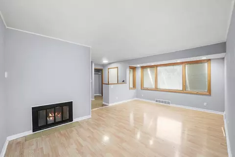 Living - 1002 Lincoln St, Harvard, IL 60033 photo 3 of 3