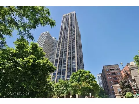 2650 N Lakeview Ave #3403, Chicago, IL 60614