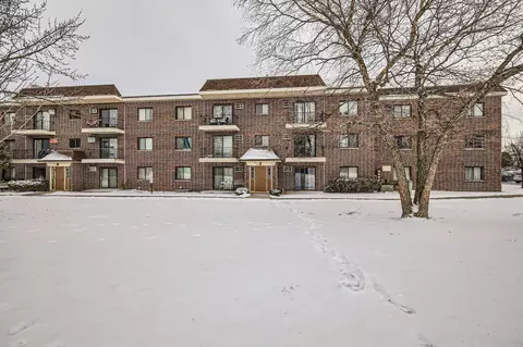 962 N Rohlwing Rd #101B, Addison, IL 60101