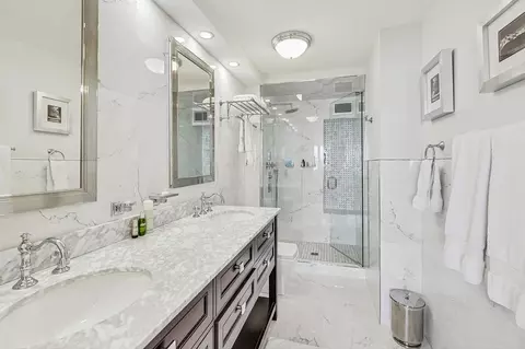 200 E Delaware Pl #30C, Chicago, IL 60611 photo 30