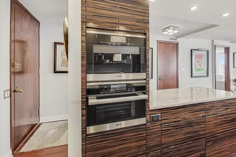 200 E Delaware Pl #30C, Chicago, IL 60611 photo 25