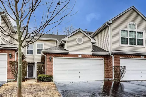 856 Old Checker Rd, Buffalo Grove, IL 60089