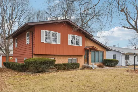 Exterior - 848 E North St, Morris, IL 60450 photo 2 of 9