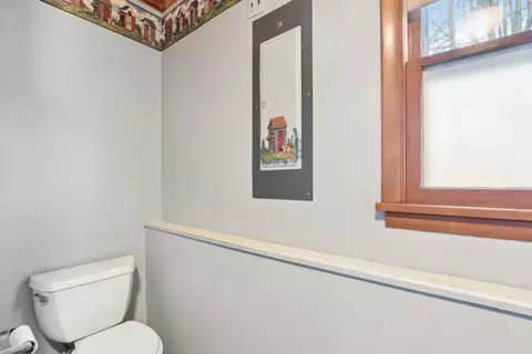 Bath - 848 E North St, Morris, IL 60450 photo 3 of 3