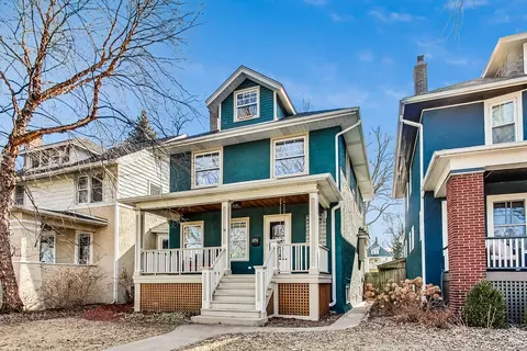 1827 W Lunt Ave, Chicago, IL 60626