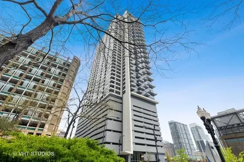 235 W Van Buren St #4319, Chicago, IL 60607