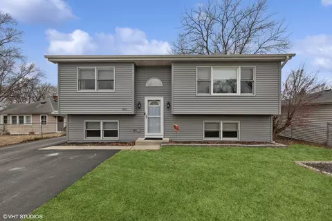 403 Santa Barbara Rd, Lakemoor, IL 60051