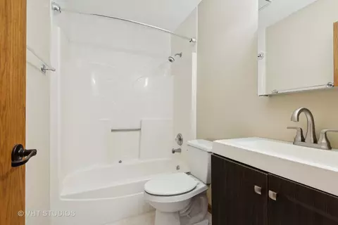 403 Santa Barbara Rd, Lakemoor, IL 60051 photo 15