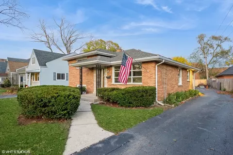 953 S Kirk Ave, Elmhurst, IL 60126