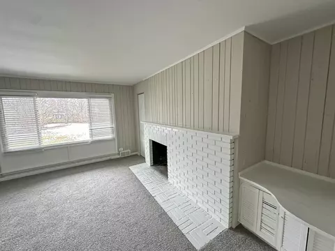Living - 816 Brookwood Dr, Olympia Fields, IL 60461 photo 5 of 5