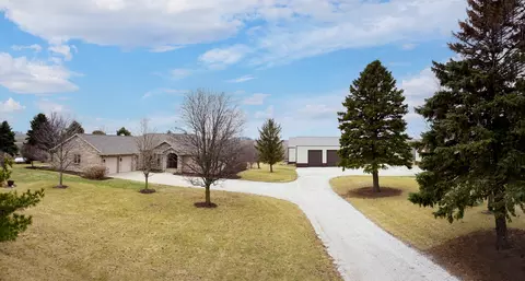 10791 E 2100 North Rd, Carlock, IL 61725