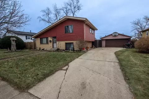 6909 W 107th Pl, Worth, IL 60482