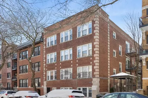717 W Barry Ave #2B, Chicago, IL 60657