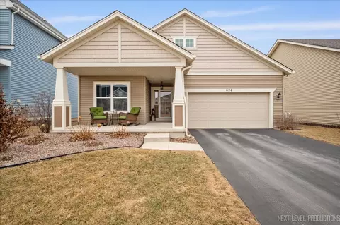626 Virginia St, Elburn, IL 60119
