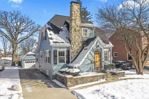 13 Hamilton Ave, Elgin, IL 60123