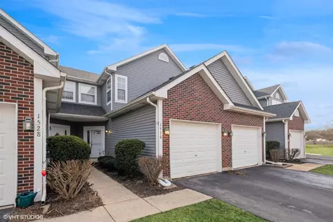 1530 Stoneridge Ct, Yorkville, IL 60560