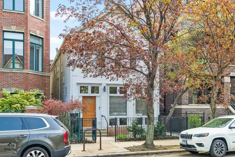 2723 N Southport Ave #FRNT, Chicago, IL 60614
