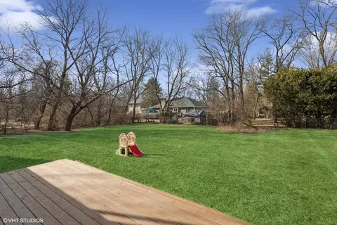 Exterior - 10307 Lund Ave, Algonquin, IL 60102 photo 3 of 6