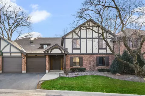 8235 Poplar Ln #4C, Palos Hills, IL 60465