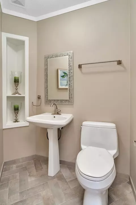 Bath - 11600 N Brightway Dr, Mokena, IL 60448 photo 2 of 9