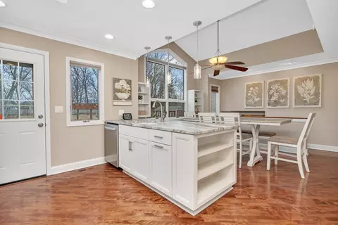 Kitchen - 11600 N Brightway Dr, Mokena, IL 60448 photo 6 of 8