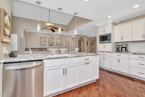 Kitchen - 11600 N Brightway Dr, Mokena, IL 60448 photo 5 of 8