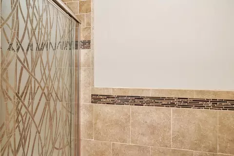 Bath - 11600 N Brightway Dr, Mokena, IL 60448 photo 5 of 9