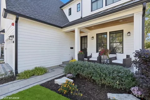 Exterior - 2425 Illinois Rd, Northbrook, IL 60062 photo 6 of 11