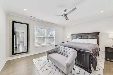 Bedroom - 2425 Illinois Rd, Northbrook, IL 60062 photo 1 of 7