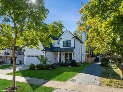 Exterior - 2425 Illinois Rd, Northbrook, IL 60062 photo 4 of 11