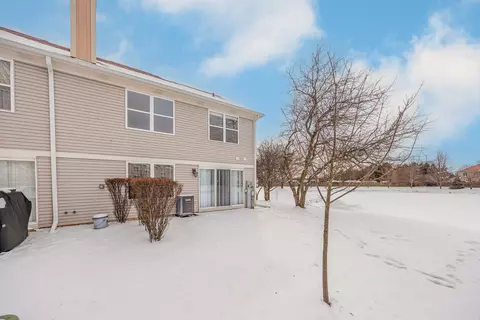 Exterior - 3309 Cool Springs Ct, Naperville, IL 60564 photo 2 of 6