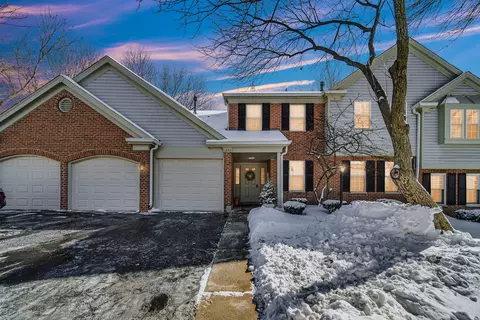 1253 Beechwood Ct #B2, Schaumburg, IL 60193