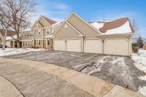 2818 Adams Ct #V1, Schaumburg, IL 60193