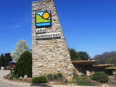2015 Hillsdown Rd, Lake Summerset, IL 61019 photo 8