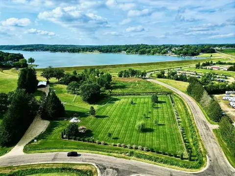 2015 Hillsdown Rd, Lake Summerset, IL 61019 photo 2