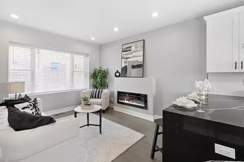 Living - 215 E 69th Pl, Chicago, IL 60637 photo 3 of 4