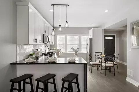Kitchen - 215 E 69th Pl, Chicago, IL 60637 photo 4 of 4