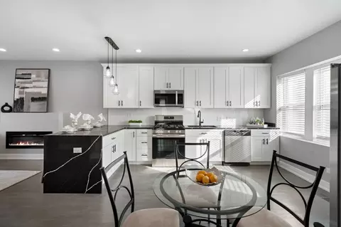 Kitchen - 215 E 69th Pl, Chicago, IL 60637 photo 2 of 4