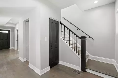 Entry Way - 215 E 69th Pl, Chicago, IL 60637 photo 1 of 3