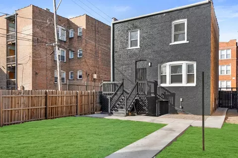 Exterior - 215 E 69th Pl, Chicago, IL 60637 photo 3 of 4