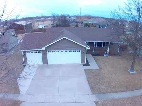 765 Quail Run, Coal City, IL 60416